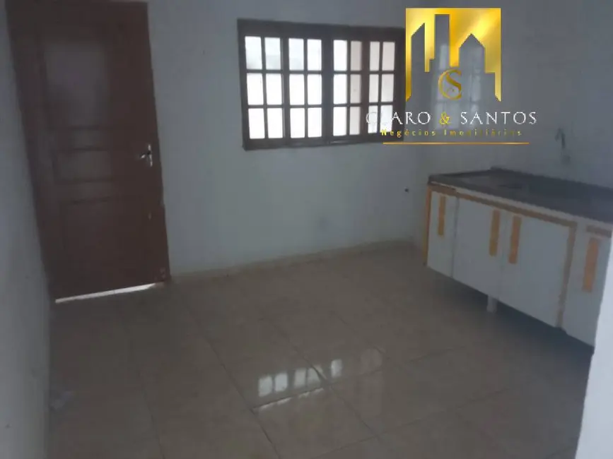 Casa com 3 quartos à venda, 250m2 em Jardim Maria Aparecida, Guarulhos - SP - imagem 4 Foto 4 de Casa com 3 quartos à venda, 250m2 em Jardim Maria Aparecida, Guarulhos - SP