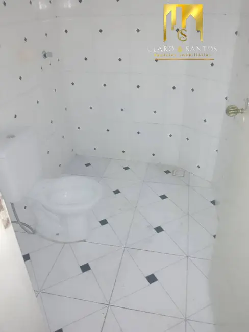 Casa com 3 quartos à venda, 250m2 em Jardim Maria Aparecida, Guarulhos - SP - imagem 3 Foto 3 de Casa com 3 quartos à venda, 250m2 em Jardim Maria Aparecida, Guarulhos - SP