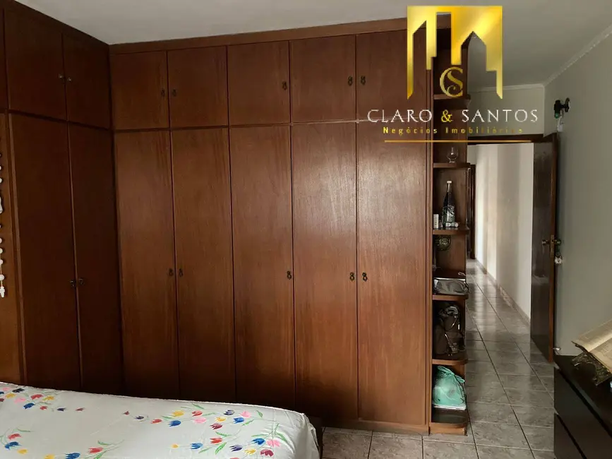 Casa com 3 quartos à venda, 256m2 em Chora Menino, São Paulo - SP - imagem 5 Foto 5 de Casa com 3 quartos à venda, 256m2 em Chora Menino, São Paulo - SP