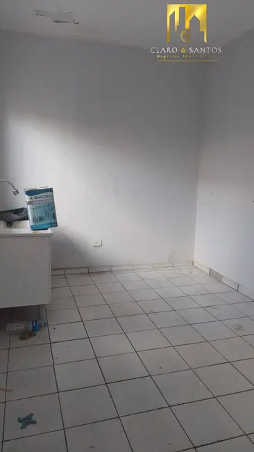 Casa com 1 quarto para alugar em Jardim Valéria, Guarulhos - SP - imagem 6 Foto 6 de Casa com 1 quarto para alugar em Jardim Valéria, Guarulhos - SP