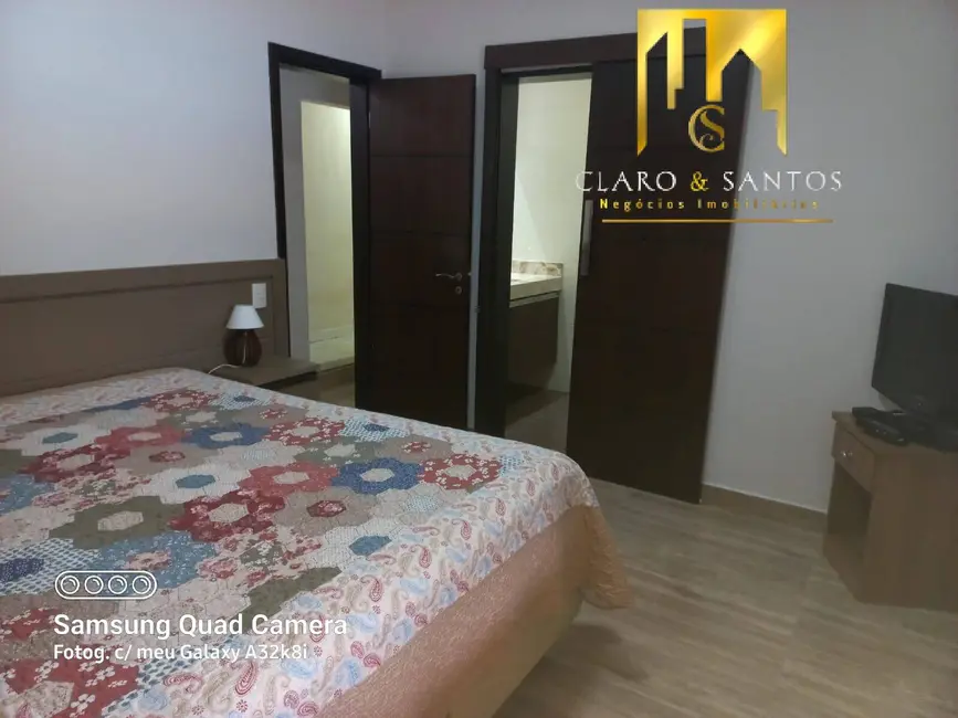 Chácara com 4 quartos à venda, 1200m2 em Guarulhos - SP - imagem 4 Foto 4 de Chácara com 4 quartos à venda, 1200m2 em Guarulhos - SP