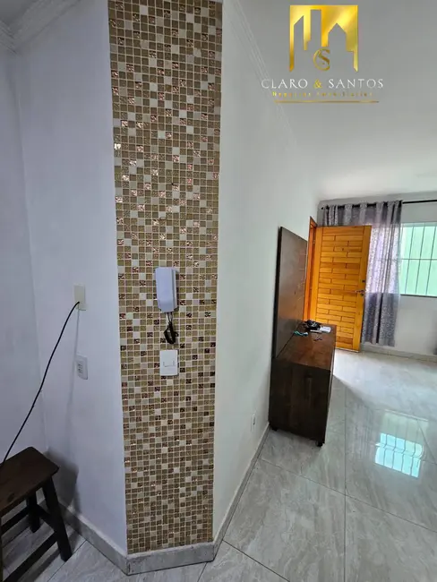 Casa com 2 quartos à venda, 45m2 em Vila Nivi, São Paulo - SP - imagem 3 Foto 3 de Casa com 2 quartos à venda, 45m2 em Vila Nivi, São Paulo - SP