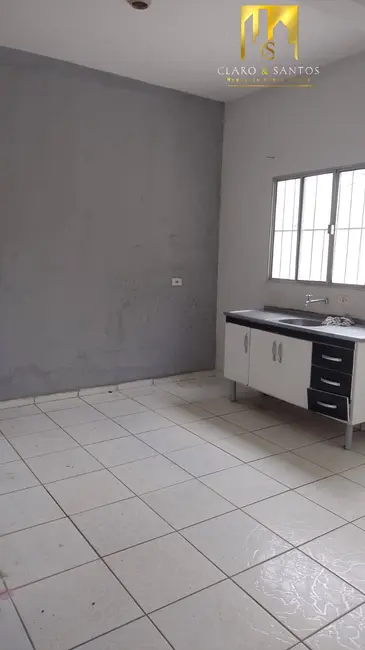 Casa com 3 quartos para alugar em Jardim Valéria, Guarulhos - SP - imagem 9 Foto 9 de Casa com 3 quartos para alugar em Jardim Valéria, Guarulhos - SP