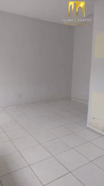 Casa com 3 quartos para alugar em Jardim Valéria, Guarulhos - SP - imagem 4 Foto 4 de Casa com 3 quartos para alugar em Jardim Valéria, Guarulhos - SP