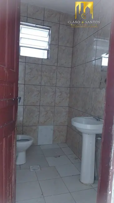 Casa com 3 quartos para alugar em Jardim Valéria, Guarulhos - SP - imagem 3 Foto 3 de Casa com 3 quartos para alugar em Jardim Valéria, Guarulhos - SP