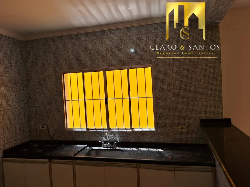 Casa com 3 quartos para alugar em Parque Primavera, Guarulhos - SP - imagem 5 Foto 5 de Casa com 3 quartos para alugar em Parque Primavera, Guarulhos - SP