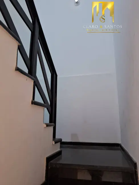 Casa com 3 quartos para alugar em Parque Primavera, Guarulhos - SP - imagem 6 Foto 6 de Casa com 3 quartos para alugar em Parque Primavera, Guarulhos - SP