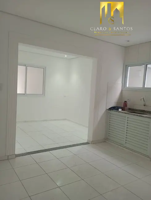 Casa com 2 quartos para alugar, 60m2 em Vila Maricy, Guarulhos - SP - imagem 3 Foto 3 de Casa com 2 quartos para alugar, 60m2 em Vila Maricy, Guarulhos - SP