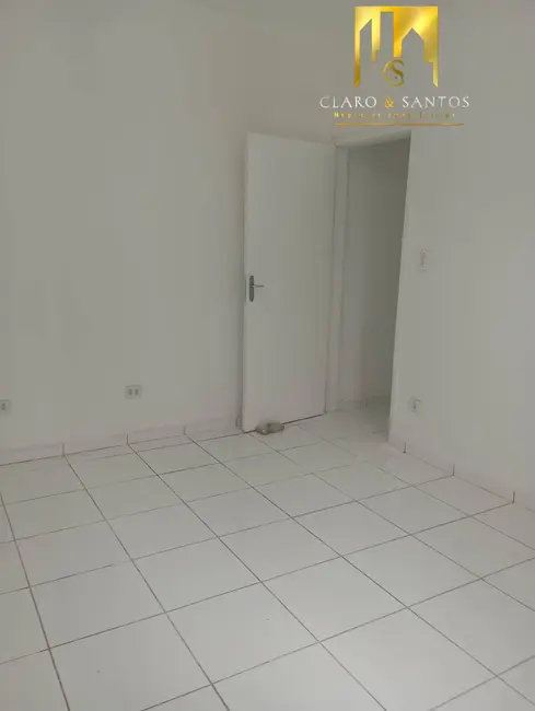 Casa com 2 quartos para alugar, 60m2 em Vila Maricy, Guarulhos - SP - imagem 8 Foto 8 de Casa com 2 quartos para alugar, 60m2 em Vila Maricy, Guarulhos - SP