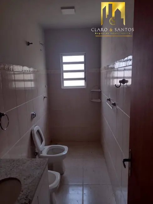 Casa com 3 quartos para alugar, 160m2 em Jardim Peri, São Paulo - SP - imagem 4 Foto 4 de Casa com 3 quartos para alugar, 160m2 em Jardim Peri, São Paulo - SP