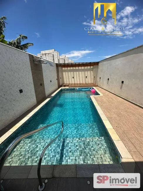 Casa com 3 quartos à venda, 313m2 em Jardim Cocaia, Guarulhos - SP - imagem 1 Foto 1 de Casa com 3 quartos à venda, 313m2 em Jardim Cocaia, Guarulhos - SP