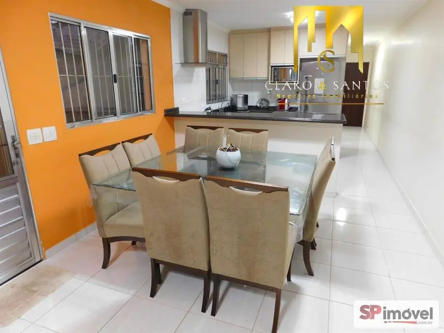 Casa com 2 quartos à venda, 120m2 em Jardim Albertina, Guarulhos - SP - imagem 3 Foto 3 de Casa com 2 quartos à venda, 120m2 em Jardim Albertina, Guarulhos - SP