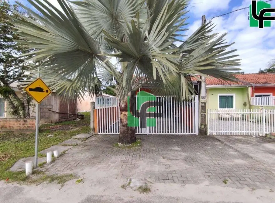 Foto 2 de Casa com 2 quartos à venda, 93m2 em Matinhos - PR