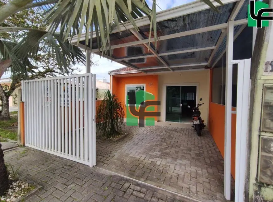 Foto 1 de Casa com 2 quartos à venda, 93m2 em Matinhos - PR