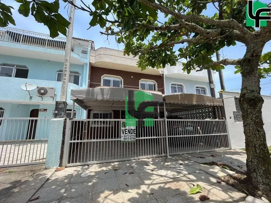 Foto 3 de Sobrado com 4 quartos à venda, 20m2 em Matinhos - PR