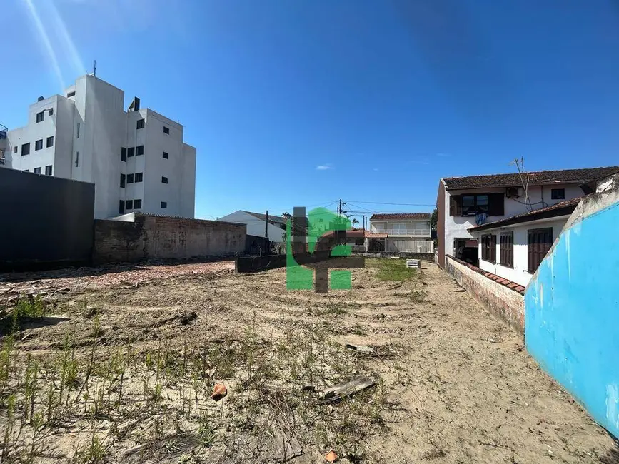 Foto 5 de Terreno / Lote à venda, 600m2 em Matinhos - PR