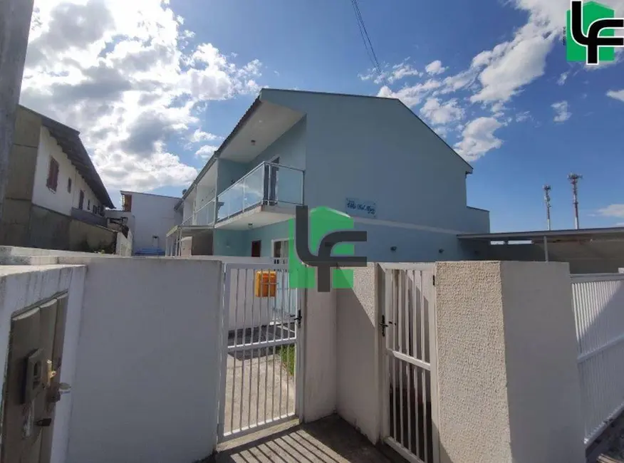 Sobrado com 2 quartos à venda, 65m2 em Centro, Matinhos - PR - imagem 3 Foto 3 de Sobrado com 2 quartos à venda, 65m2 em Centro, Matinhos - PR