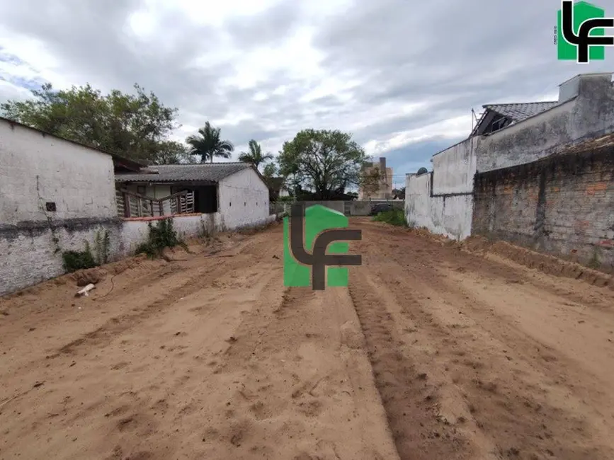 Foto 5 de Terreno / Lote à venda, 300m2 em Matinhos - PR