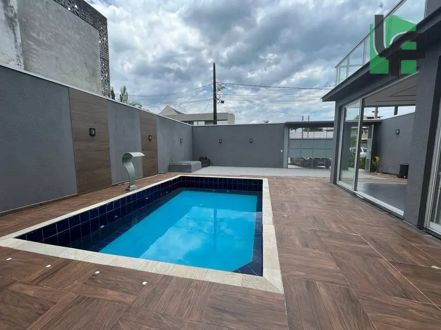 Foto 7 de Sobrado com 7 quartos à venda, 312m2 em Matinhos - PR