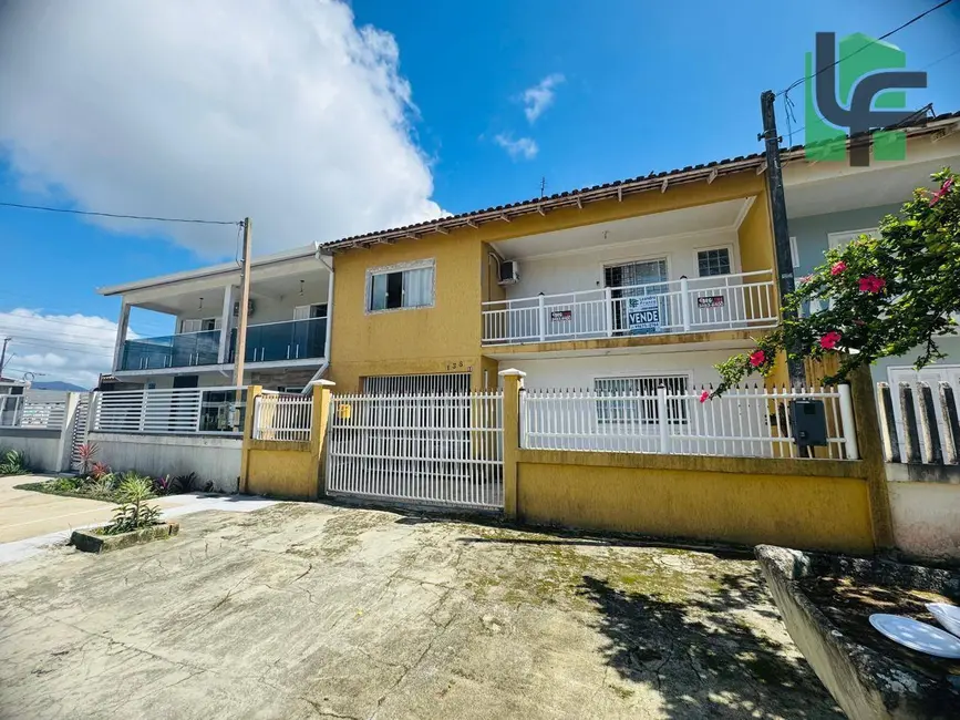 Foto 2 de Sobrado com 3 quartos à venda, 40m2 em Matinhos - PR