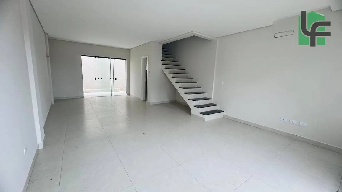 Foto 8 de Sobrado com 3 quartos à venda, 90m2 em Matinhos - PR