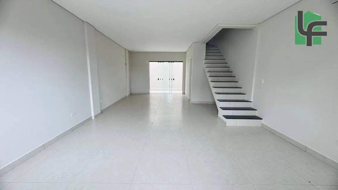 Foto 9 de Sobrado com 3 quartos à venda, 90m2 em Matinhos - PR