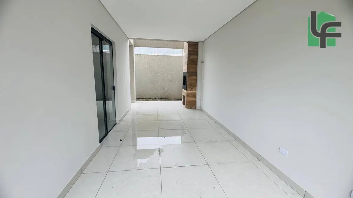 Foto 9 de Sobrado com 3 quartos à venda, 90m2 em Matinhos - PR