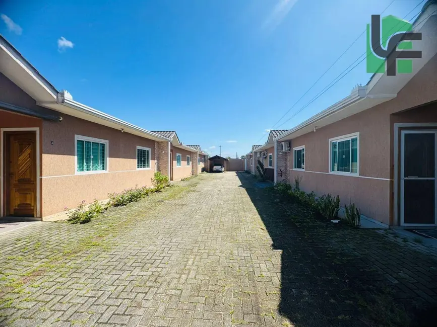 Casa com 2 quartos à venda, 129m2 em Matinhos - PR - imagem 4 Foto 4 de Casa com 2 quartos à venda, 129m2 em Matinhos - PR