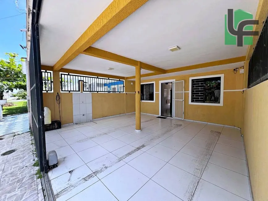 Foto 4 de Sobrado com 4 quartos à venda, 184m2 em Pontal Do Parana - PR