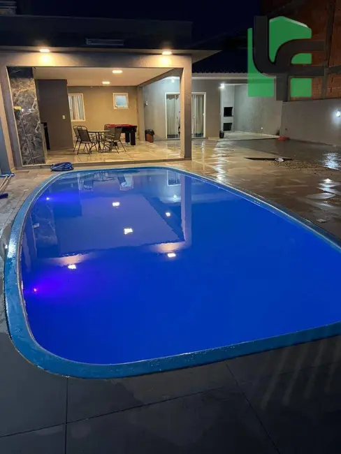 Foto 3 de Casa com 2 quartos à venda, 312m2 em Matinhos - PR