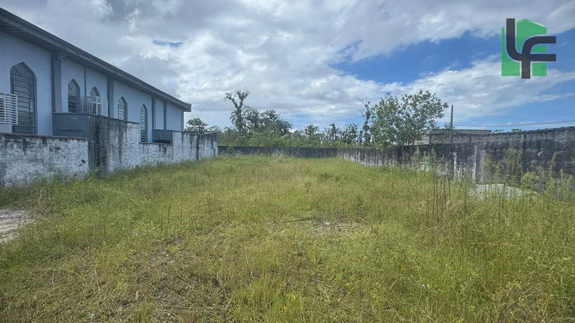 Foto 2 de Terreno / Lote à venda, 450m2 em Matinhos - PR