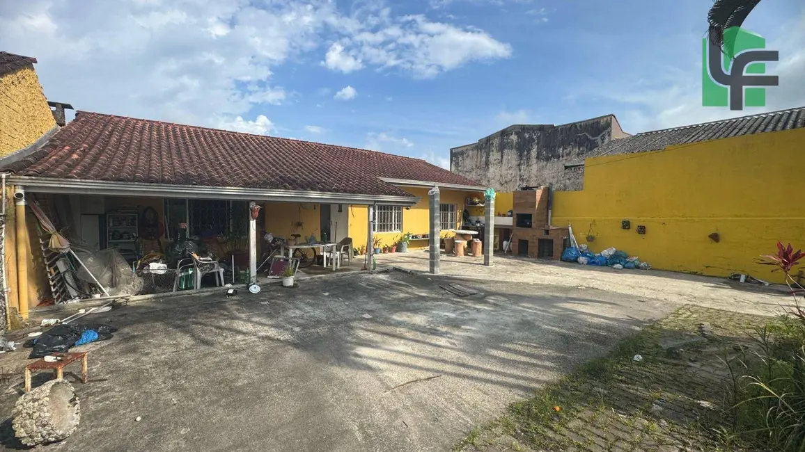 Foto 3 de Casa com 3 quartos à venda, 325m2 em Matinhos - PR