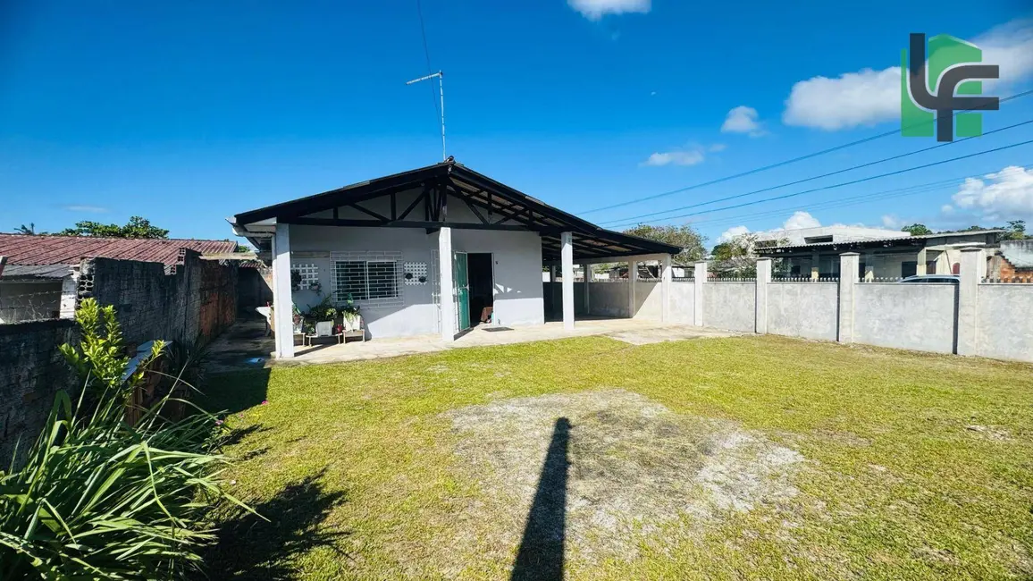Foto 9 de Casa com 3 quartos à venda, 300m2 em Matinhos - PR