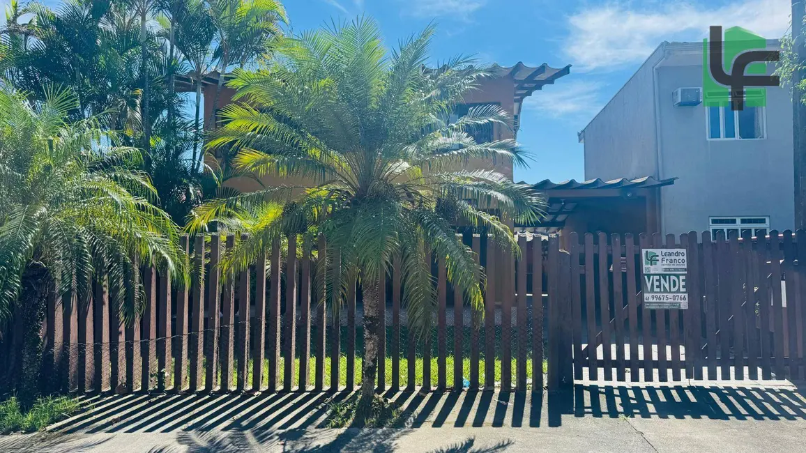 Foto 5 de Sobrado com 4 quartos à venda, 360m2 em Matinhos - PR