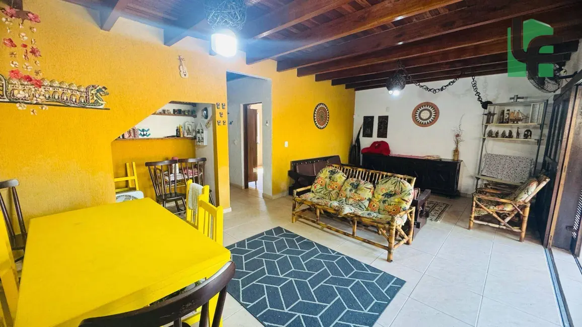 Foto 9 de Sobrado com 4 quartos à venda, 360m2 em Matinhos - PR