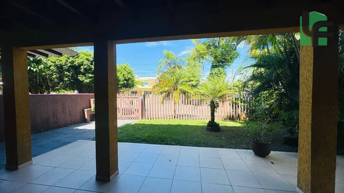 Foto 7 de Sobrado com 4 quartos à venda, 360m2 em Matinhos - PR