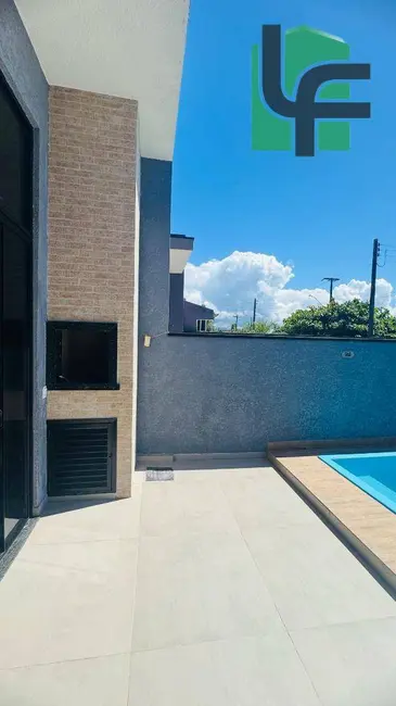 Foto 4 de Casa com 3 quartos à venda, 132m2 em Matinhos - PR