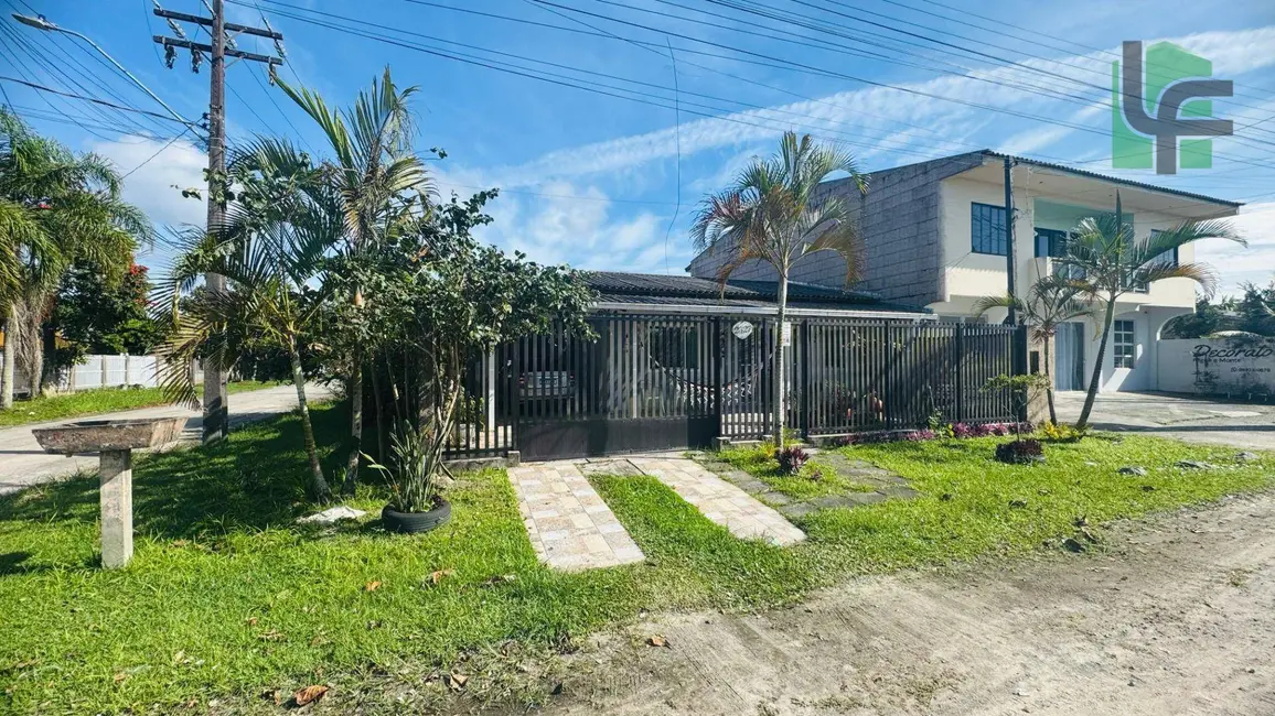 Foto 3 de Casa com 2 quartos à venda, 191m2 em Matinhos - PR