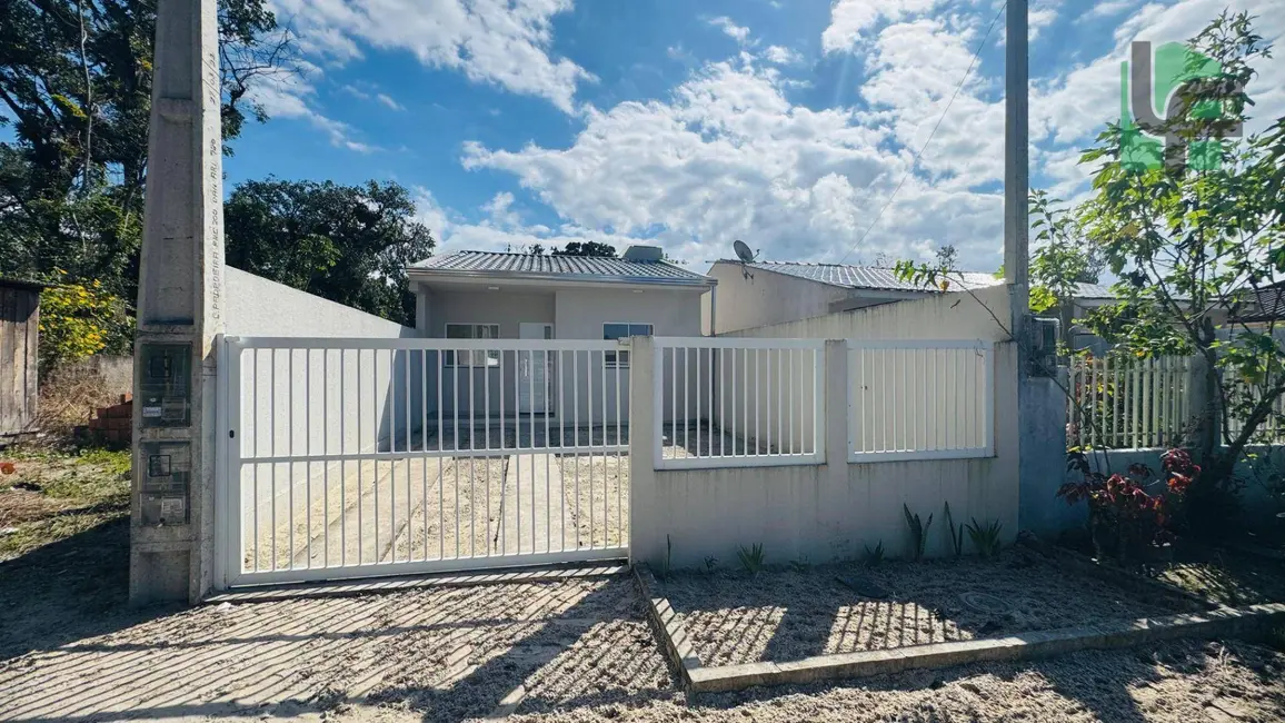 Foto 2 de Casa com 2 quartos à venda, 187m2 em Matinhos - PR