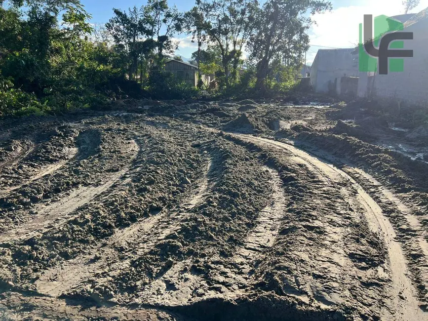 Foto 2 de Terreno / Lote à venda, 325m2 em Matinhos - PR