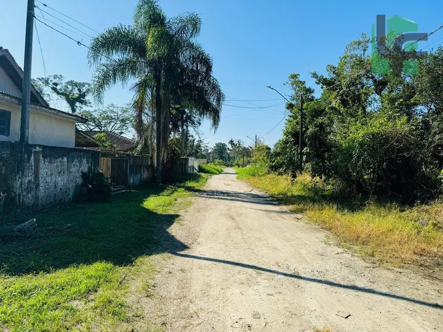 Foto 1 de Terreno / Lote à venda, 325m2 em Matinhos - PR
