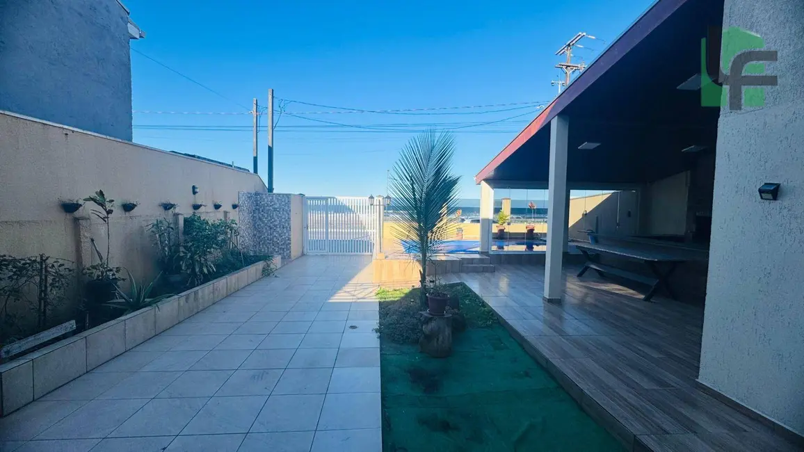 Foto 8 de Sobrado com 6 quartos à venda, 300m2 em Matinhos - PR