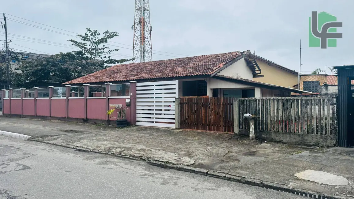 Foto 1 de Casa com 3 quartos à venda, 330m2 em Centro, Matinhos - PR