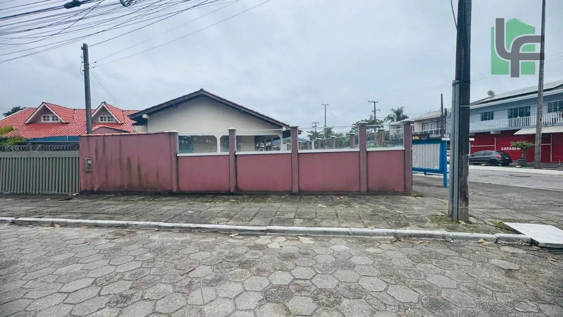 Foto 6 de Casa com 3 quartos à venda, 330m2 em Centro, Matinhos - PR