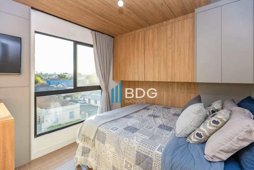 Foto 3 de Kitnet com 1 quarto à venda, 20m2 em Rebouças, Curitiba - PR