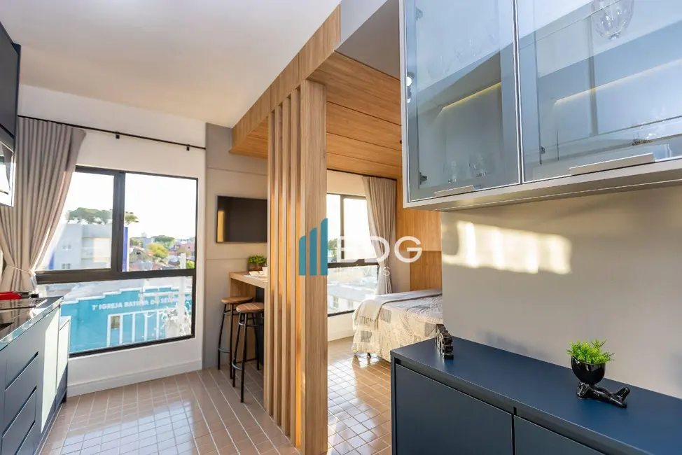 Foto 2 de Kitnet com 1 quarto à venda, 20m2 em Rebouças, Curitiba - PR