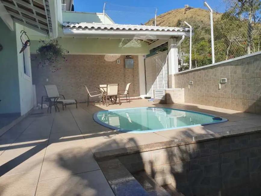 Foto 2 de Casa de Condomínio com 3 quartos à venda, 240m2 em Rio De Janeiro - RJ