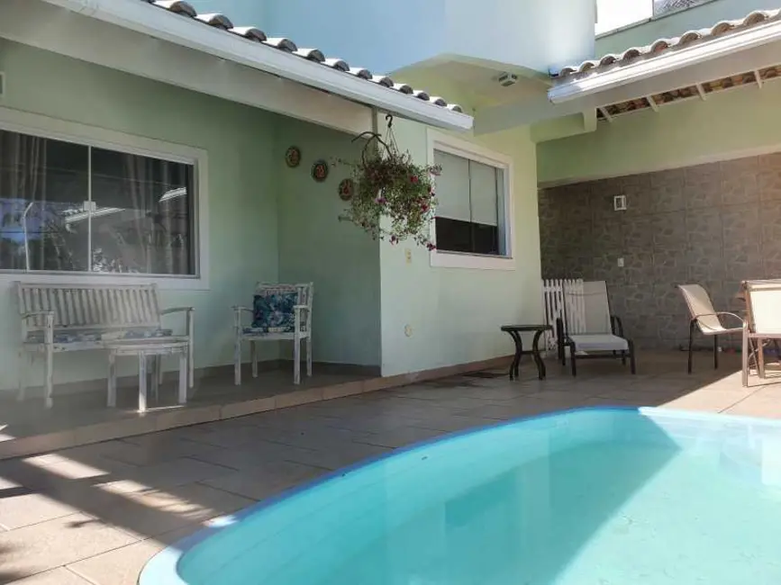 Foto 1 de Casa de Condomínio com 3 quartos à venda, 240m2 em Rio De Janeiro - RJ