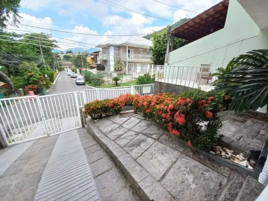 Casa de Condomínio com 4 quartos à venda, 227m2 em Rio De Janeiro - RJ - imagem 4 Foto 4 de Casa de Condomínio com 4 quartos à venda, 227m2 em Rio De Janeiro - RJ