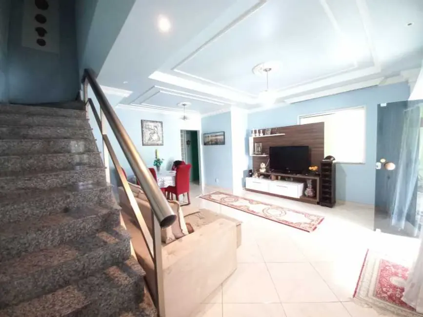 Casa de Condomínio com 4 quartos à venda, 227m2 em Rio De Janeiro - RJ - imagem 6 Foto 6 de Casa de Condomínio com 4 quartos à venda, 227m2 em Rio De Janeiro - RJ